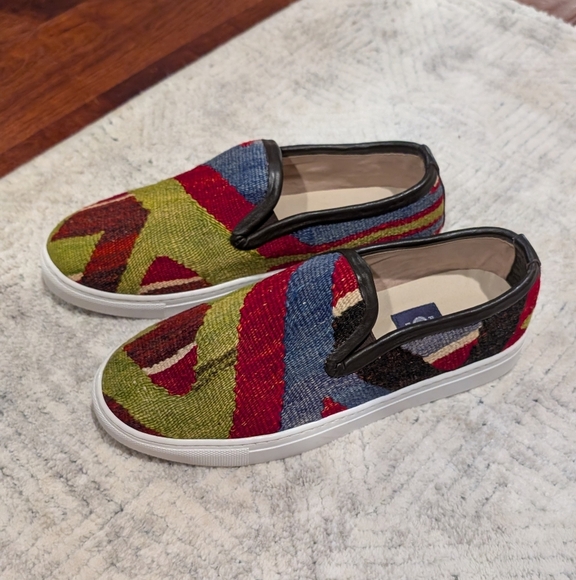 Res Ipsa Shoes - NWOB Res Ipsa Kilim Sneaker Size 10